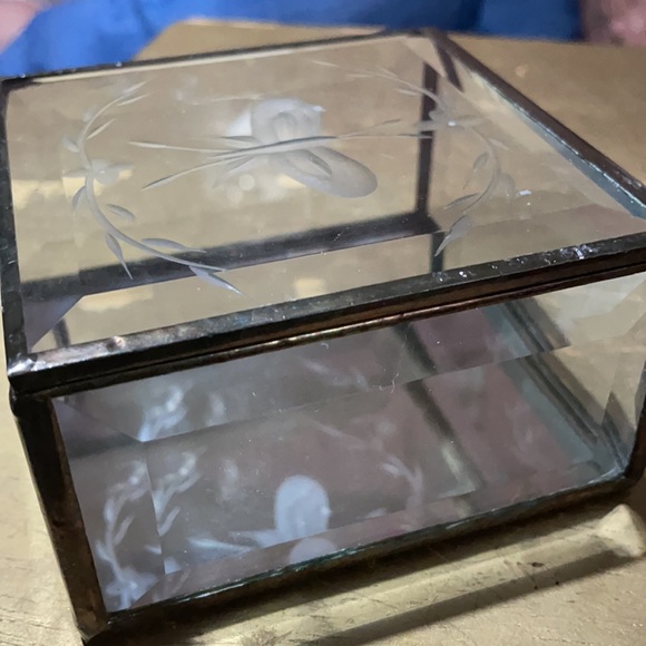 Glass trinket box - Picture 3 of 6